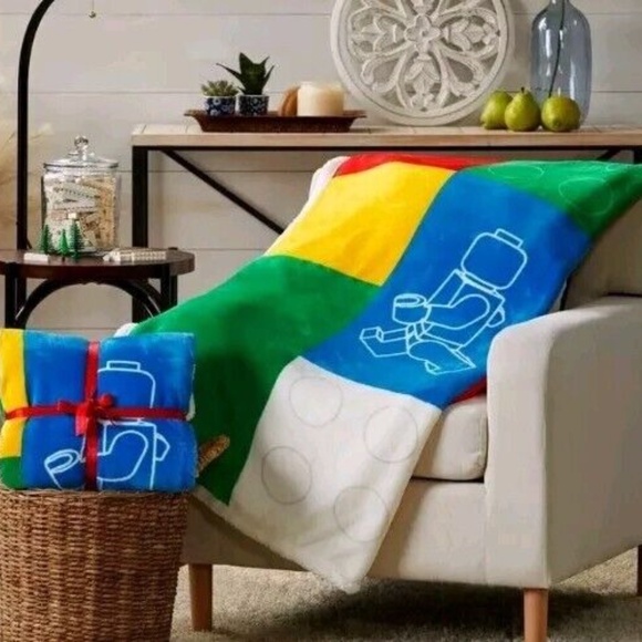 NEW Lego VIP Fleece Limited Edition Colorblock Blanket - Picture 1 of 8